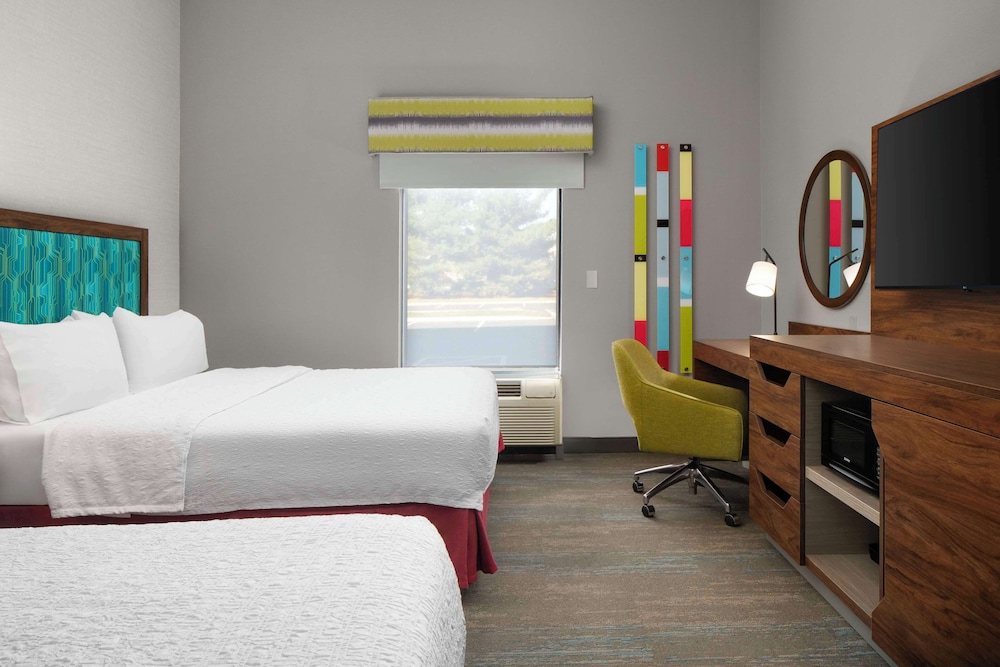 Hampton Inn Chicopee Springfield - photo 14