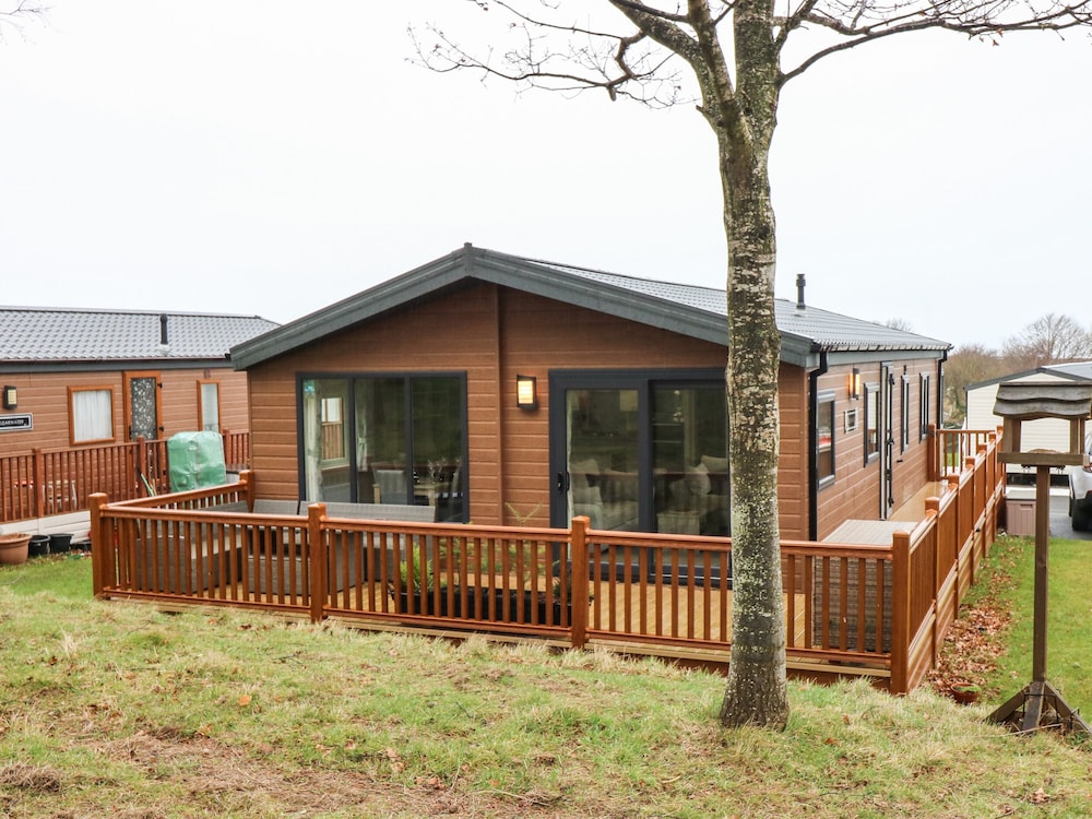 Woodpecker Lodge — 4-Star Luxury Hotel in Dunbar, United Kingdom