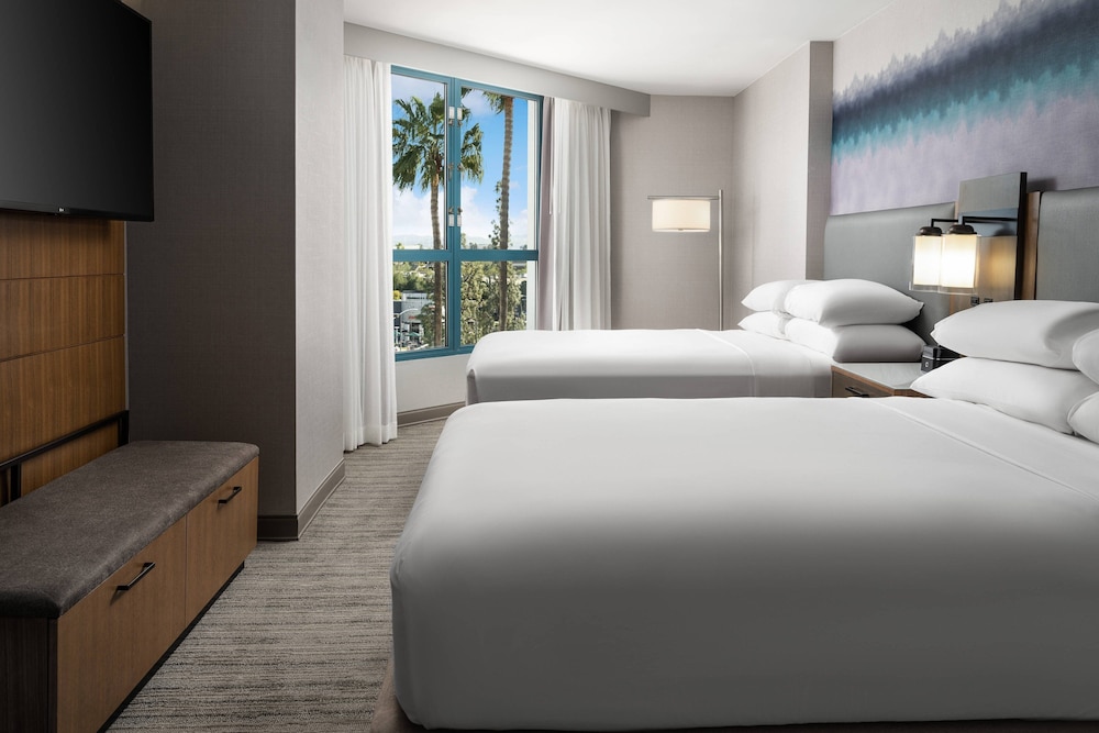Costa Mesa Marriott - photo 18