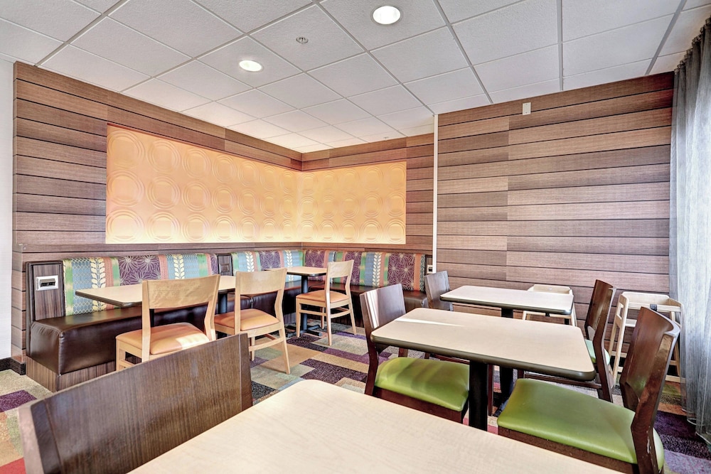 Fairfield Inn & Suites by Marriott Edison South Plainfield - photo 34