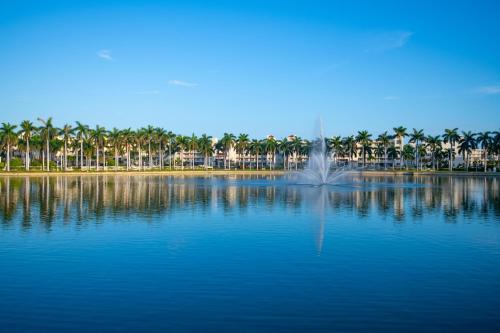 Bahia Del Mar Townhouse — 4-Star Luxury Hotel in St. Petersburg, United States