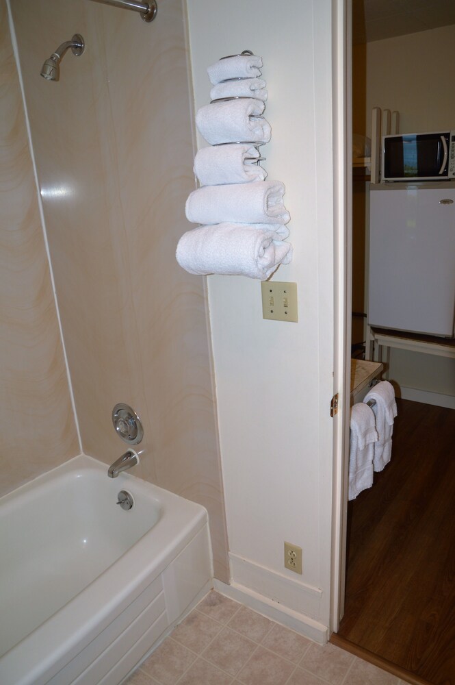 Astoria Crest Motel - photo 57