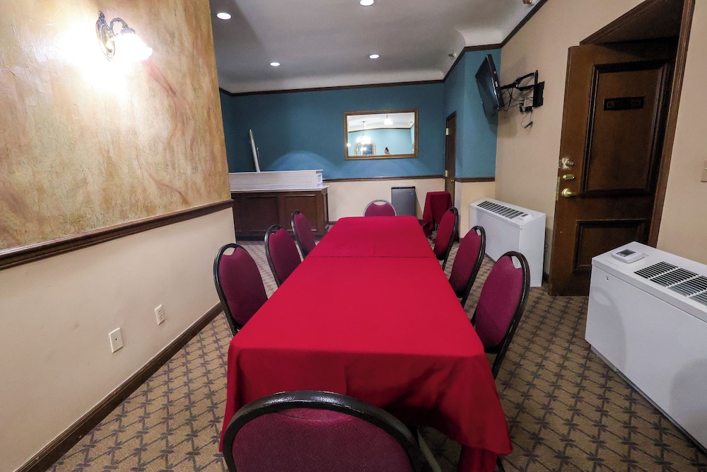 Mizpah Hotel - photo 36