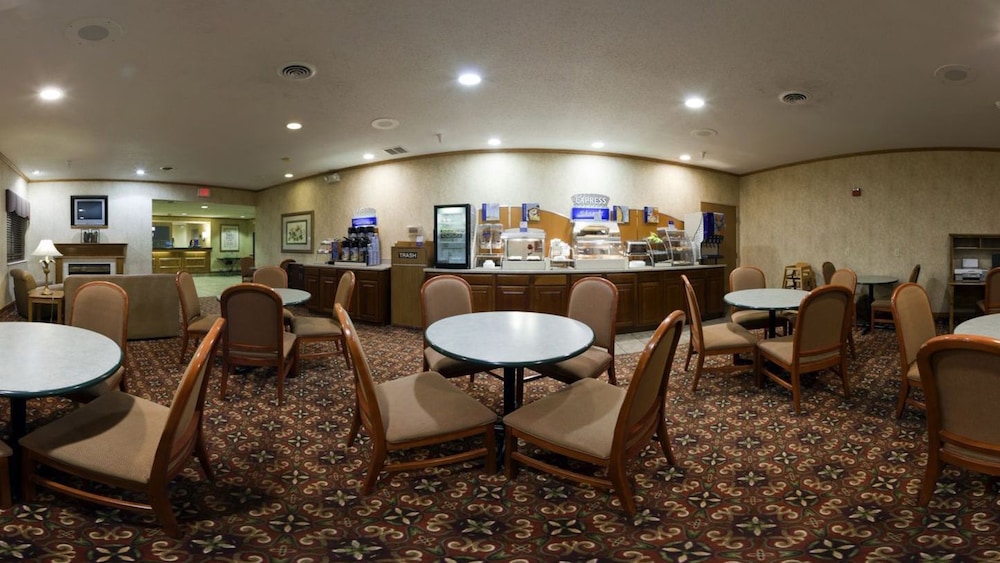 Holiday Inn Express Adrian by IHG - photo 35