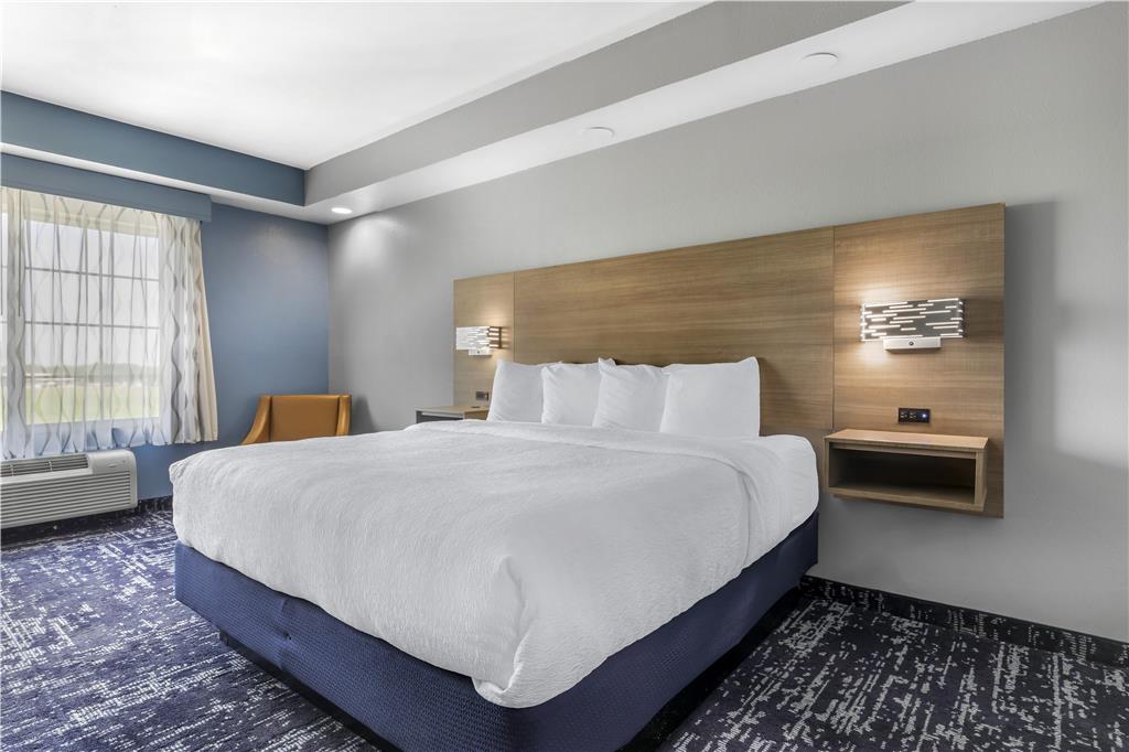 Best Western Plus Fort Worth Forest Hill Inn & Suites - photo 43