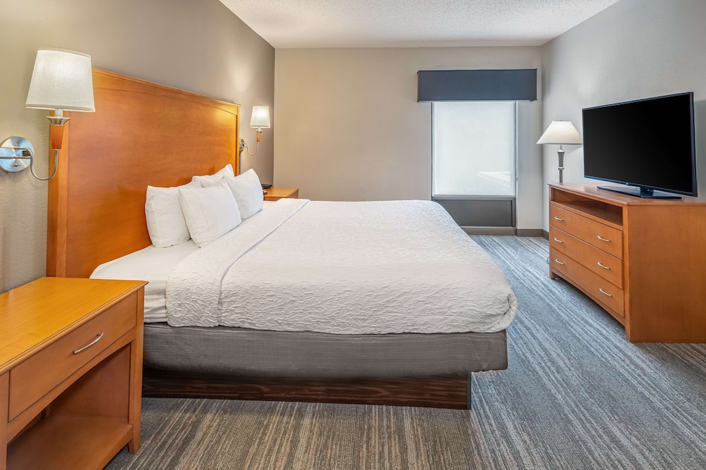 Hampton Inn & Suites Nashville Vanderbilt Elliston Place - photo 9