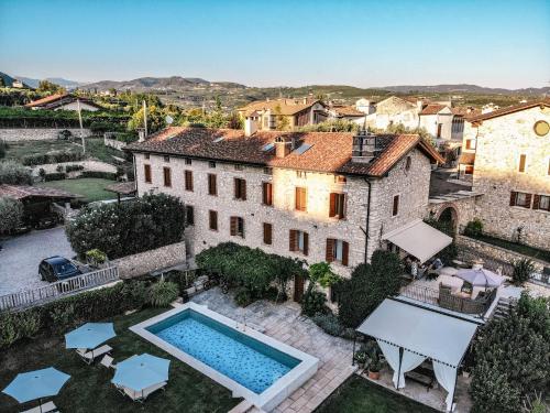 B&B Relais de charme la Caminella — 4-Star Luxury Hotel in San Pietro In Cariano, Italy