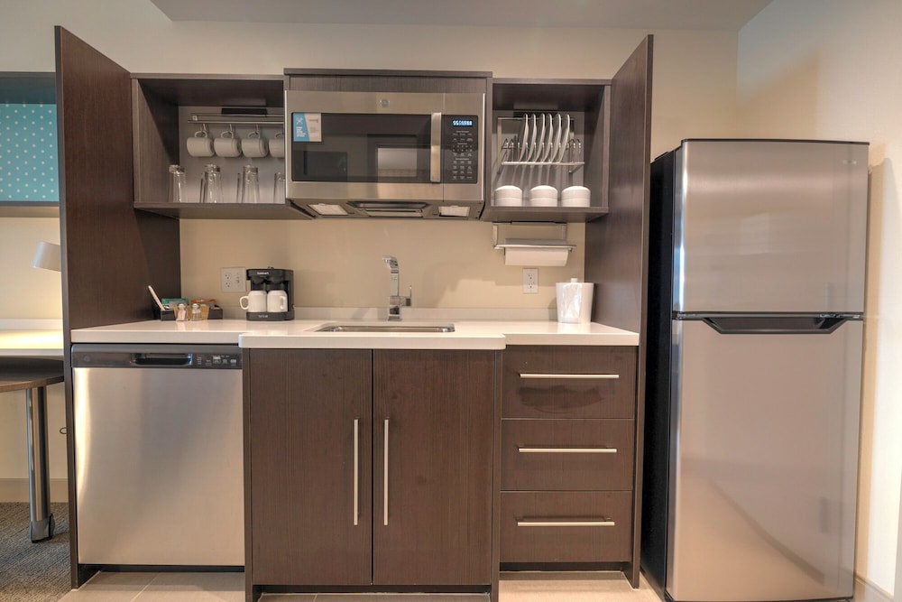 Home2 Suites by Hilton Allentown Bethlehem Airport - photo 16