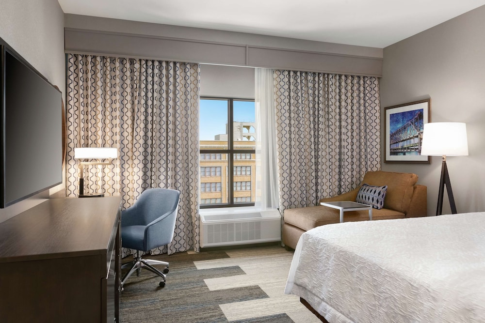 Hampton Inn & Suites Kansas City Downtown Crossroads - photo 10
