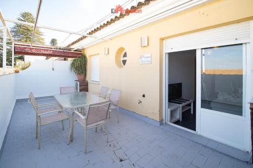 El AnfitriA3n Paleobull Castillo in Sanlucar De Barrameda, Spain