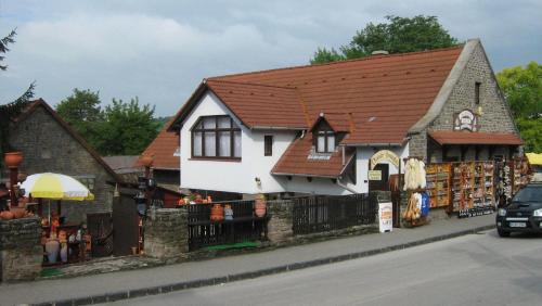 Oleander Vendeghaz — hotel in Tihany