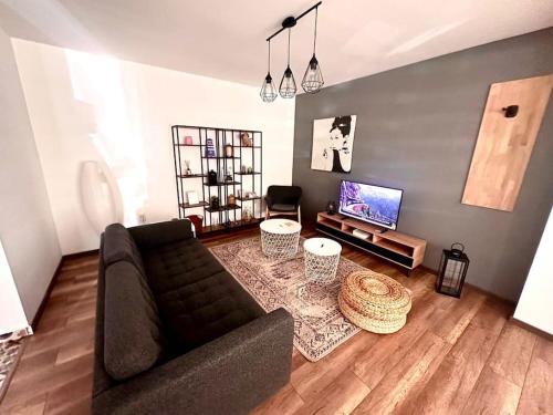 Casa curte interioara centru — 4-Star Luxury Hotel in Cluj-Napoca, Romania