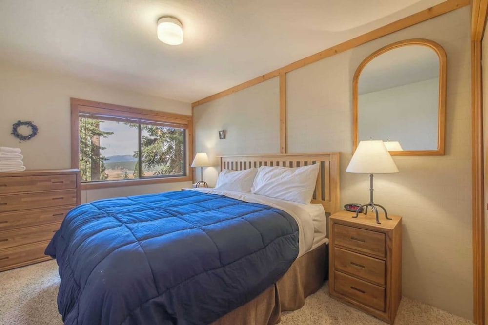 Hawk's Eye by Avantstay Cozy Condo w Views & Access to Northstar Resort Community - photo 17