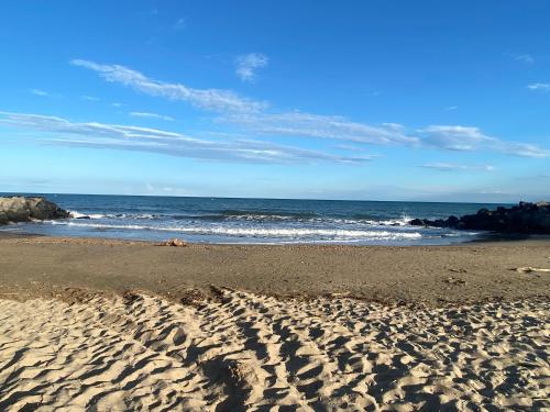 Du coté de chez Swann à 150 m de la plage — hotel in Vias