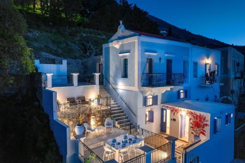 Lemonitissa Villa — 4-Star Luxury Hotel in Symi, Greece