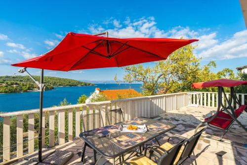 Ivan 60 m From sea A1 in Marina, Croatia