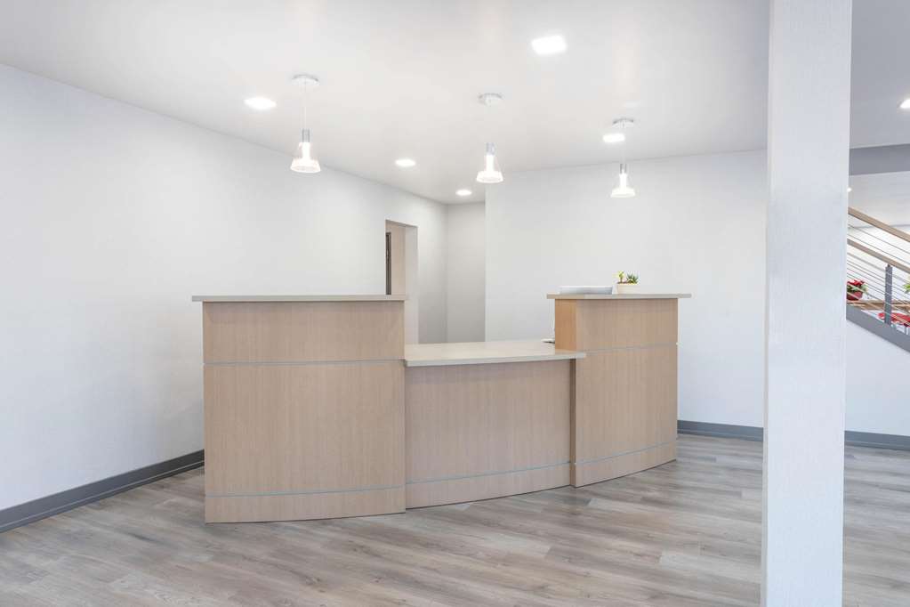 Travelodge by Wyndham Elkhart - photo 9