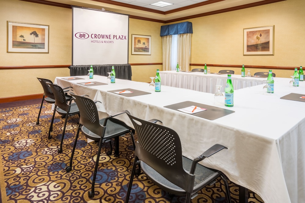 Crowne Plaza Suites Pittsburgh South by IHG - photo 70