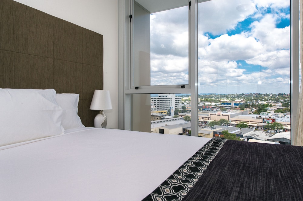 Empire Apartment Hotel — Rockhampton — photo 5