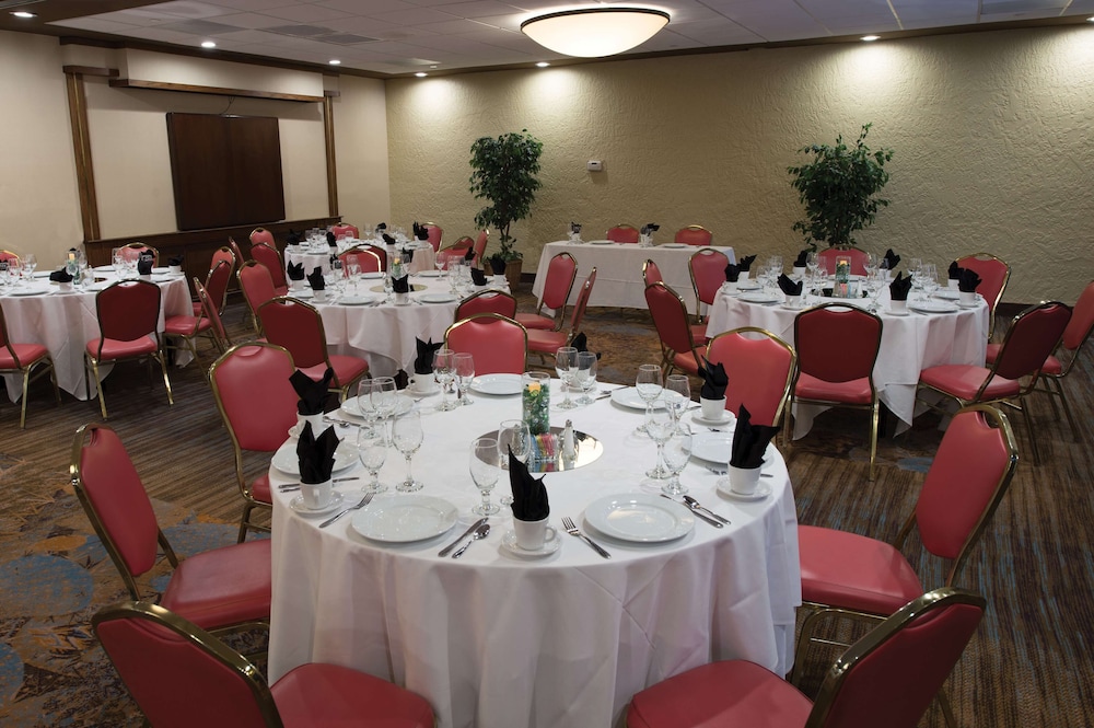 DoubleTree Suites by Hilton Tucson Williams Center - photo 55