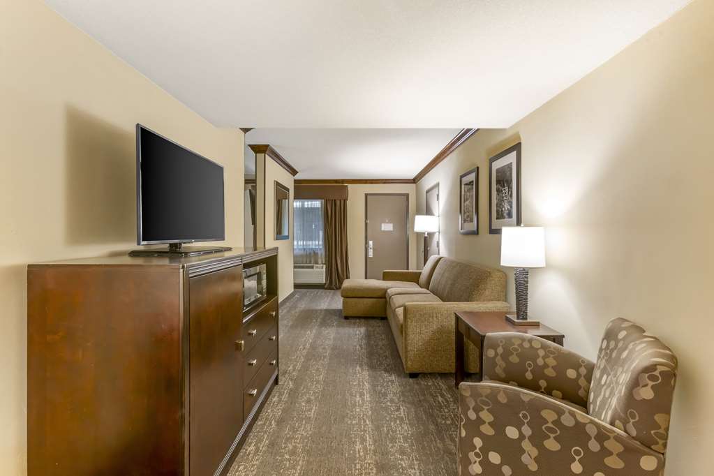 Best Western Plus Raton Hotel - photo 20