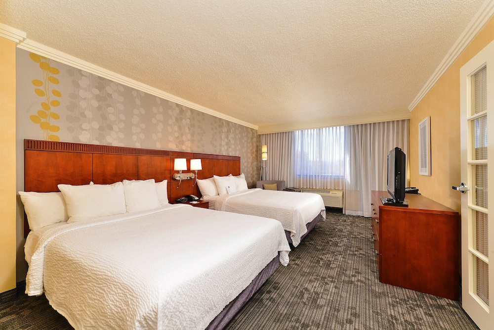 Courtyard by Marriott Denver Cherry Creek - photo 24