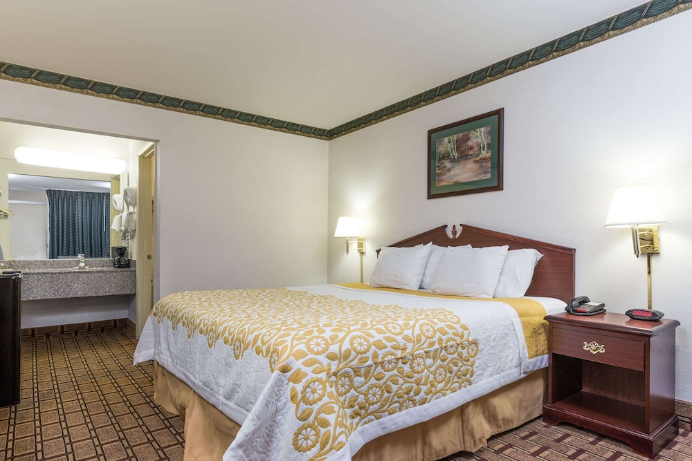 Days Inn by Wyndham Dickson - photo 8