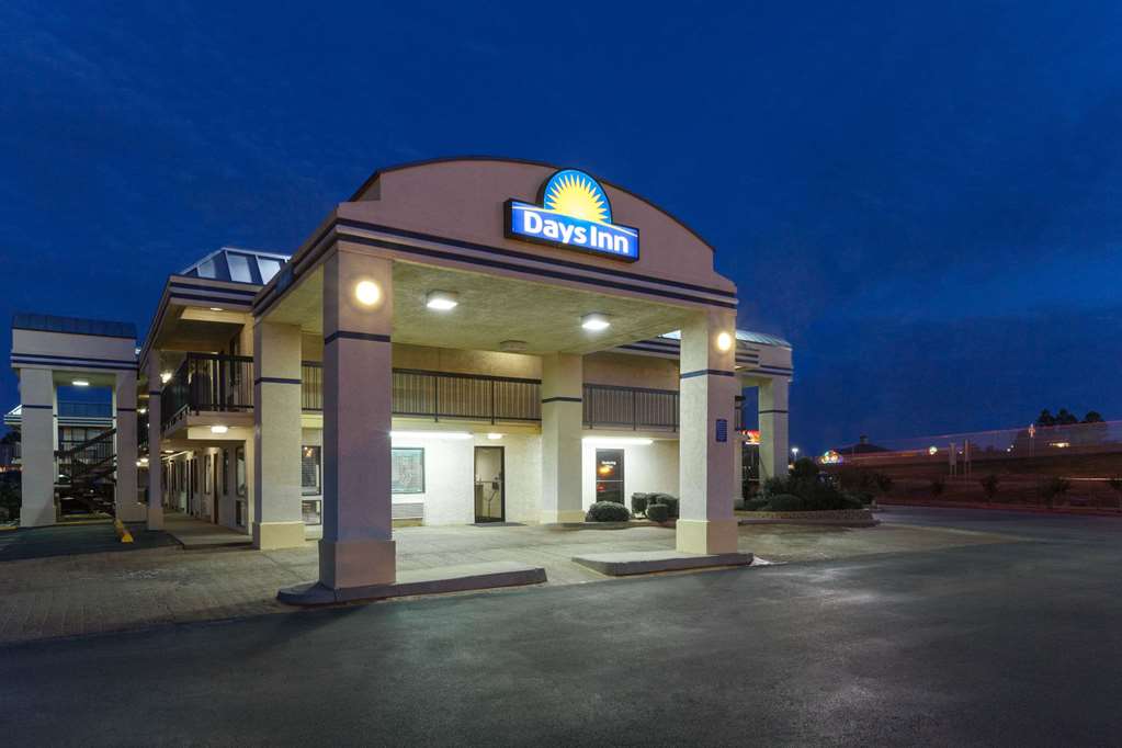 Days Inn by Wyndham Oklahoma City West - photo 2