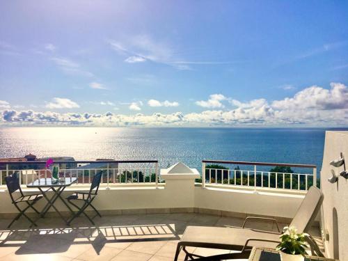 Endless Holiday 2 Bedroom Apartment Lido — 4-Star Luxury Hotel in Funchal, Portugal