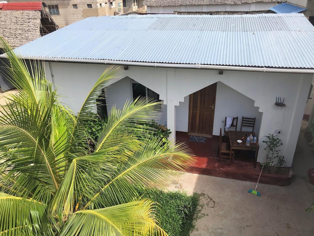 Misonobarini Sweet Villa — 4-Star Luxury Hotel in Nungwi, Tanzania