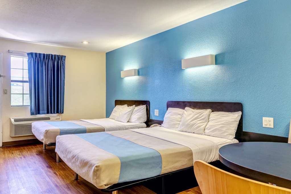 Motel 6 Dickson TN - photo 33