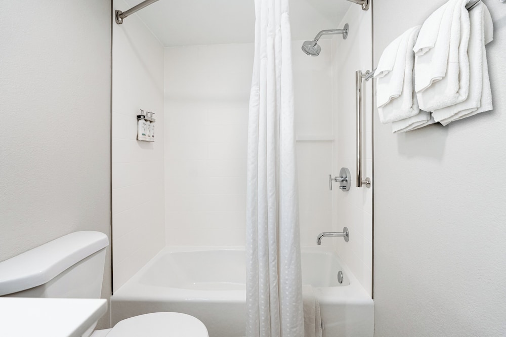 Holiday Inn Express Hotels & Suites Cocoa Beach by IHG - photo 18