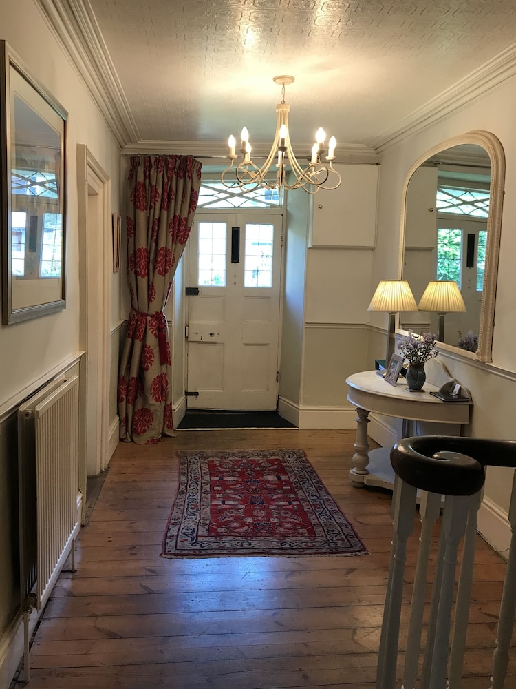 Spring Gardens B&B — 4-Star Luxury Hotel in Wadebridge, United Kingdom