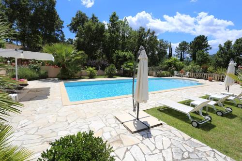 Lou Relambi — 4-Star Luxury Hotel in Bagnols-En-Foret, France