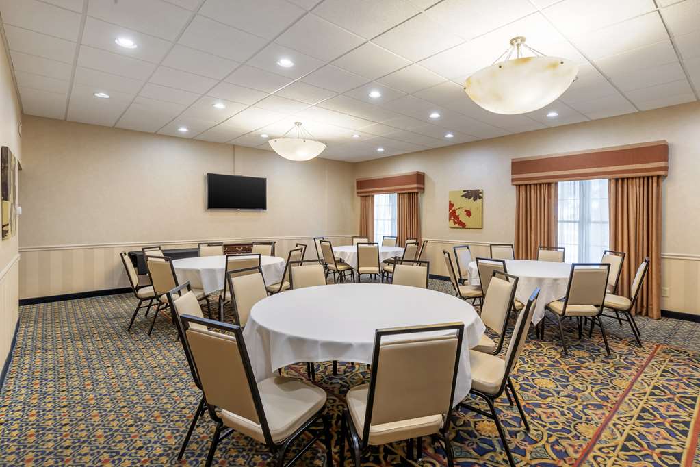 Best Western Plus Steeplegate Inn - photo 38