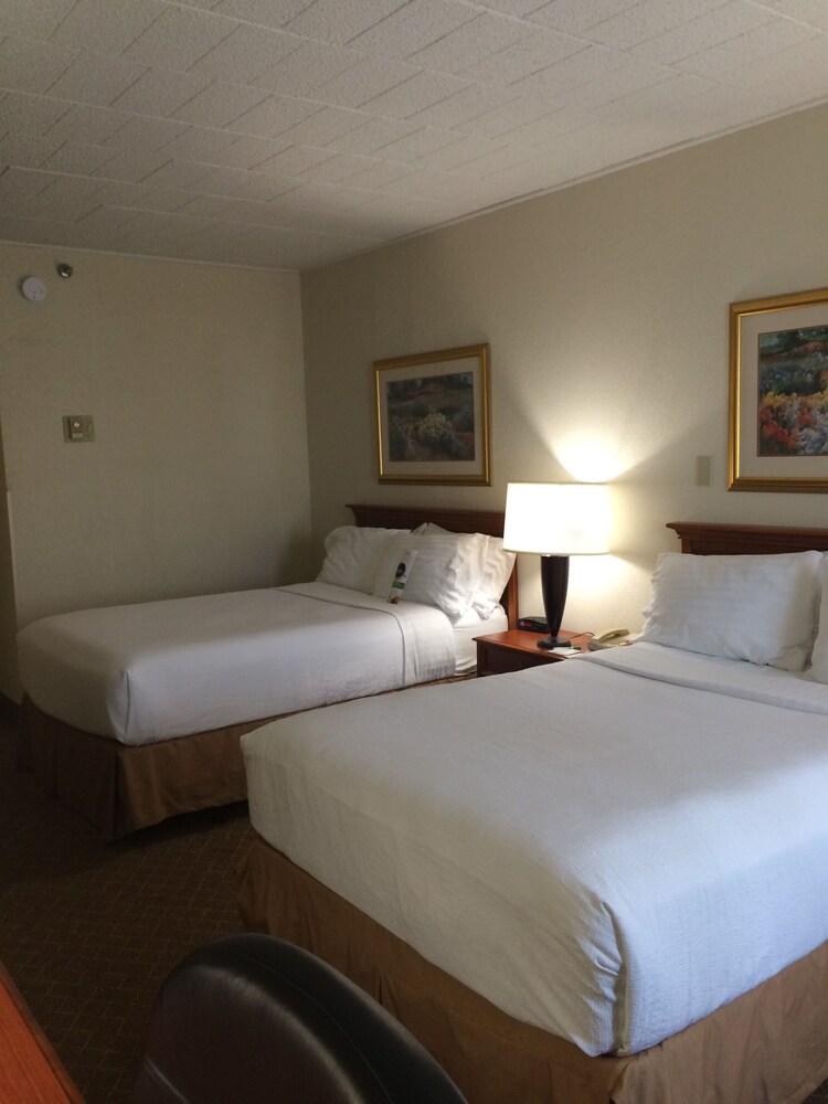 Clarion Inn Frederick Event Center - photo 19