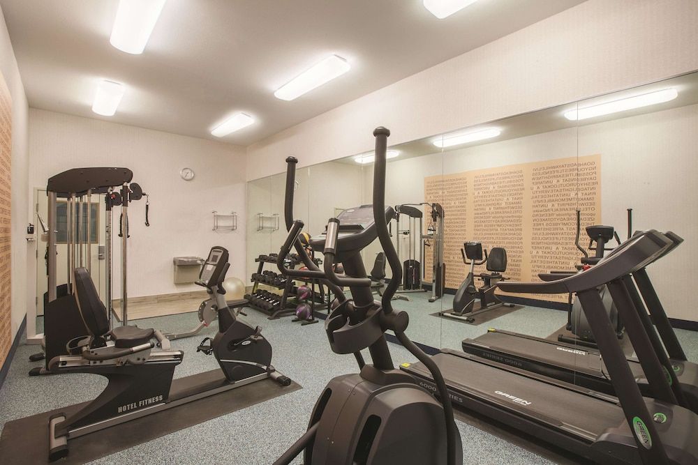 La Quinta Inn and Suites by Wyndham Lake Charles Casino Area - photo 7