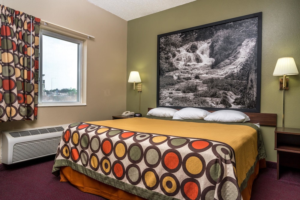Super 8 by Wyndham Beresford - photo 6