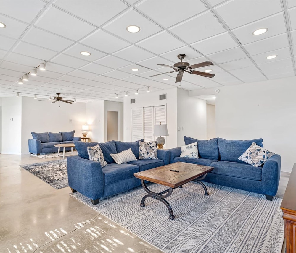 Siesta Key Marvel Pool SPA Deeded Beach Access - photo 95
