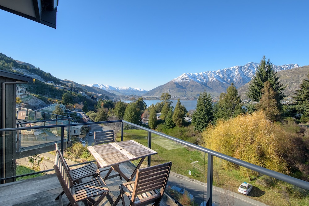 Quartz Rise Haven — 4-Star Luxury Hotel in Queenstown, New Zealand