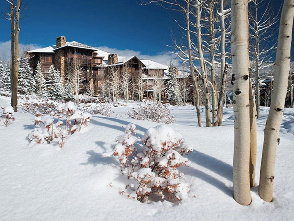 Bachelor Gulch Village — 4-Star Luxury Hotel in Avon, United States