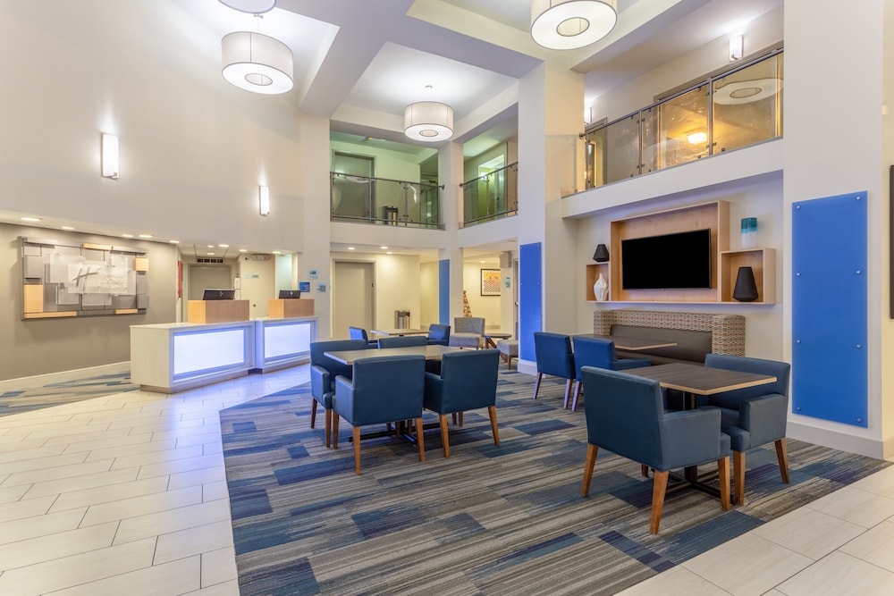 Holiday Inn Express & Suites Scottsburg by IHG - photo 44