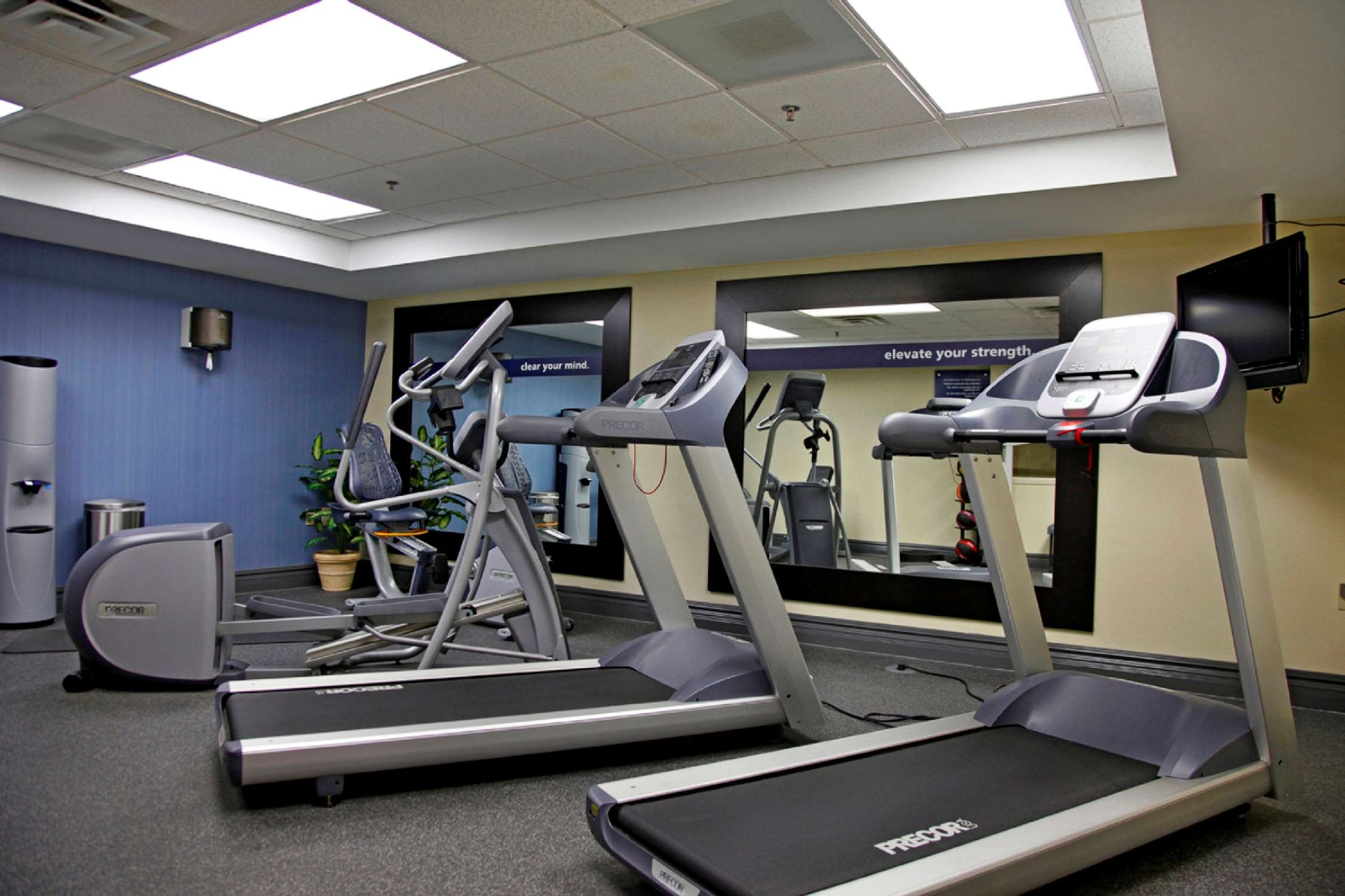 Hampton Inn & Suites Phoenix Scottsdale - photo 12