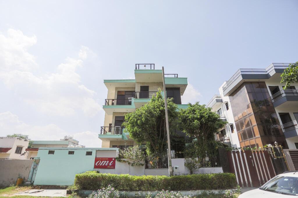 Oyo 80673 Omi Guest House