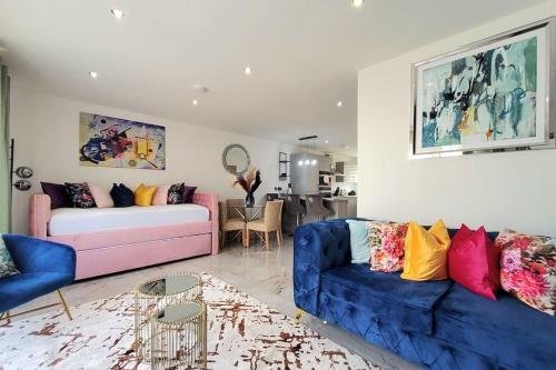 Three Bedrooms House By Sensational Stay Short Lets & Serviced Accommodation With Free Parking & Wi fi — 4-Star Luxury Hotel in Ballingry, United Kingdom