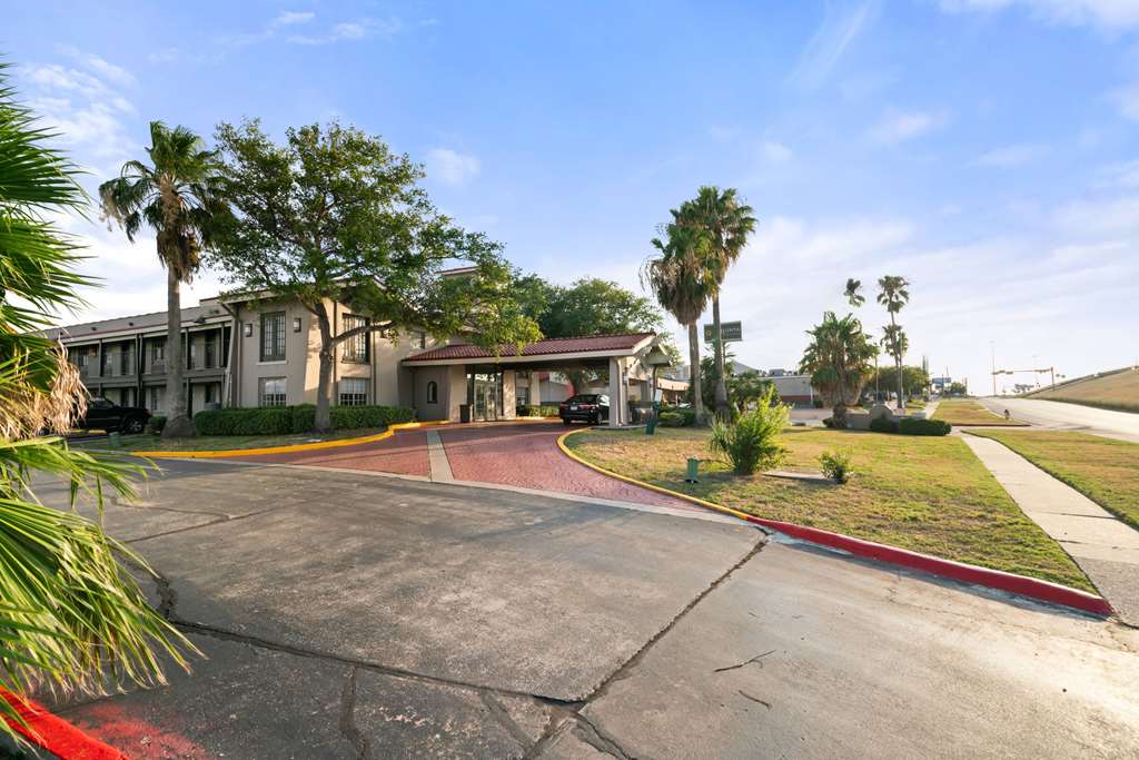 La Quinta Inn by Wyndham Corpus Christi North - photo 12