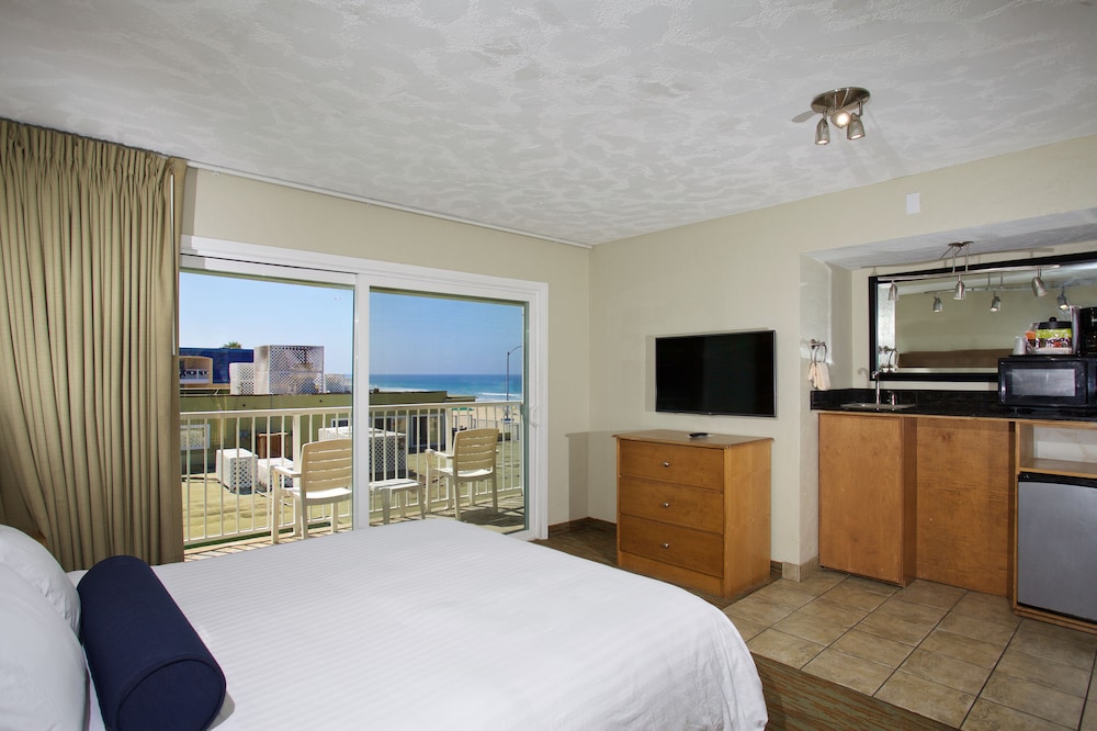 Surfer Beach Hotel - photo 22
