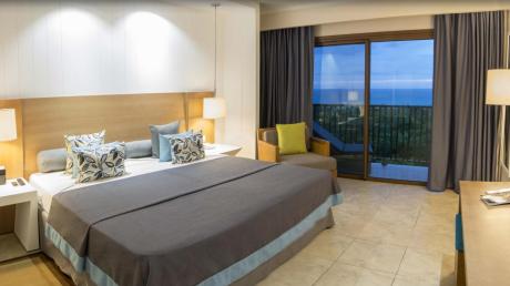 Hotel Roc Lagunas Del Mar — Unknown City