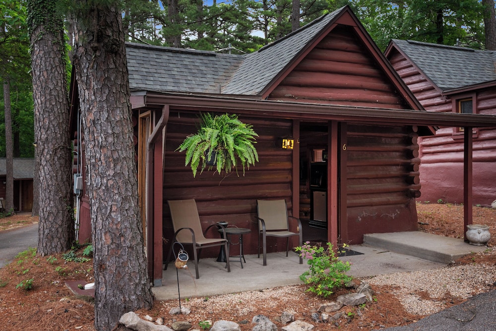Tall Pines Inn - photo 88