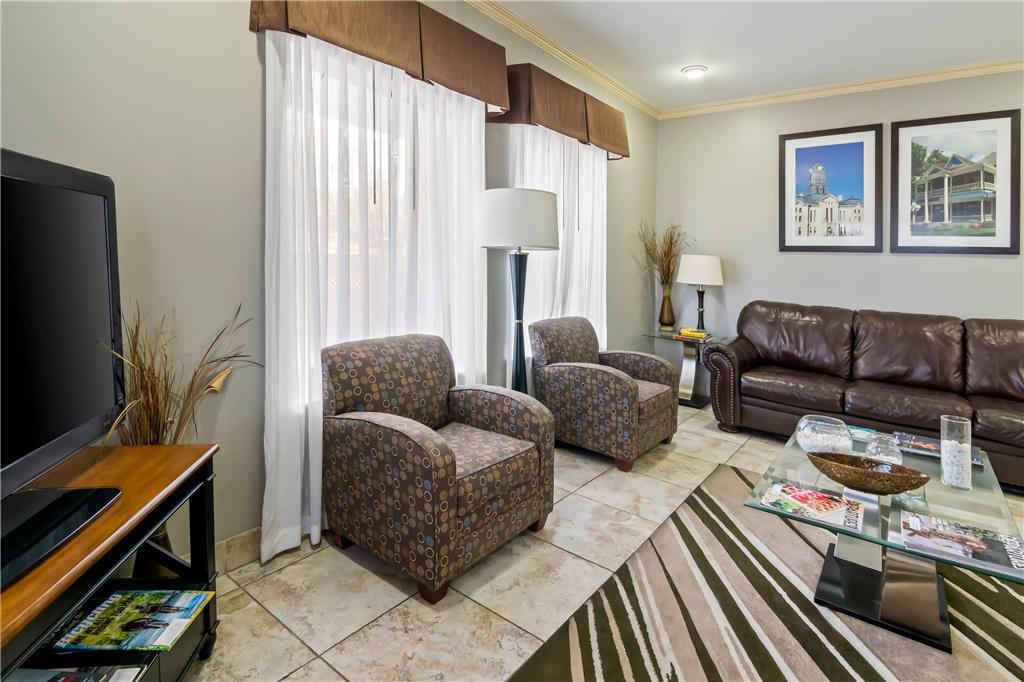 Quality Inn & Suites Granbury - photo 6